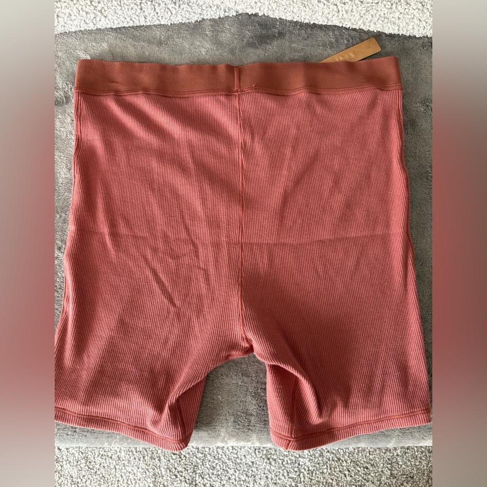 SKIMS Redwood Cotton Rib Boxer Set - Picture 9 of 11